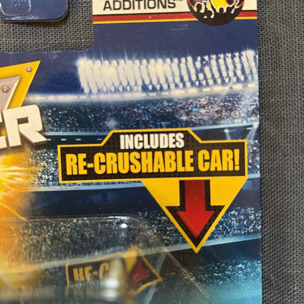 Hot wheels, monster jam includes recrushable car, gas monkey garage - Picture 3 of 5